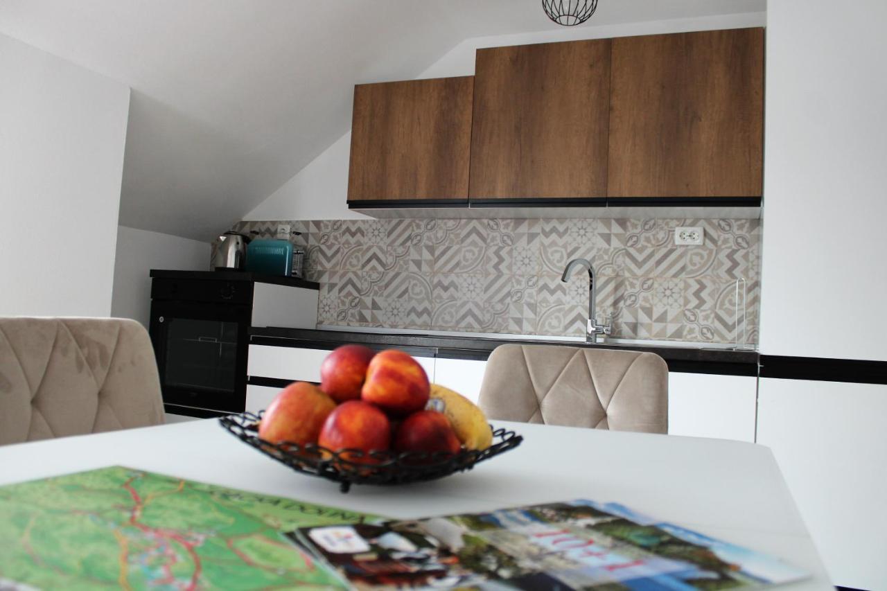 Apartman Swans Otocsán Kültér fotó