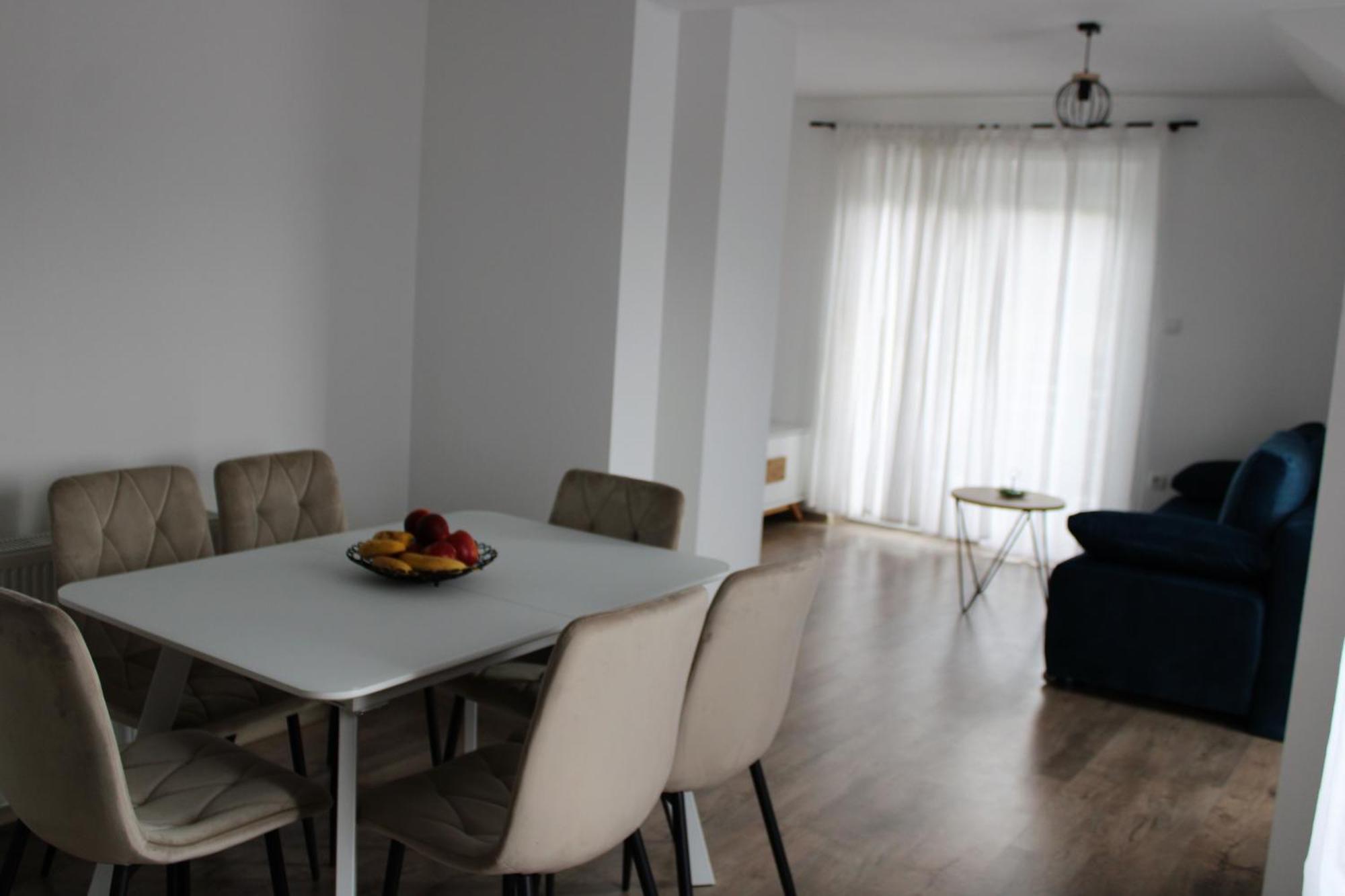 Apartman Swans Otocsán Kültér fotó