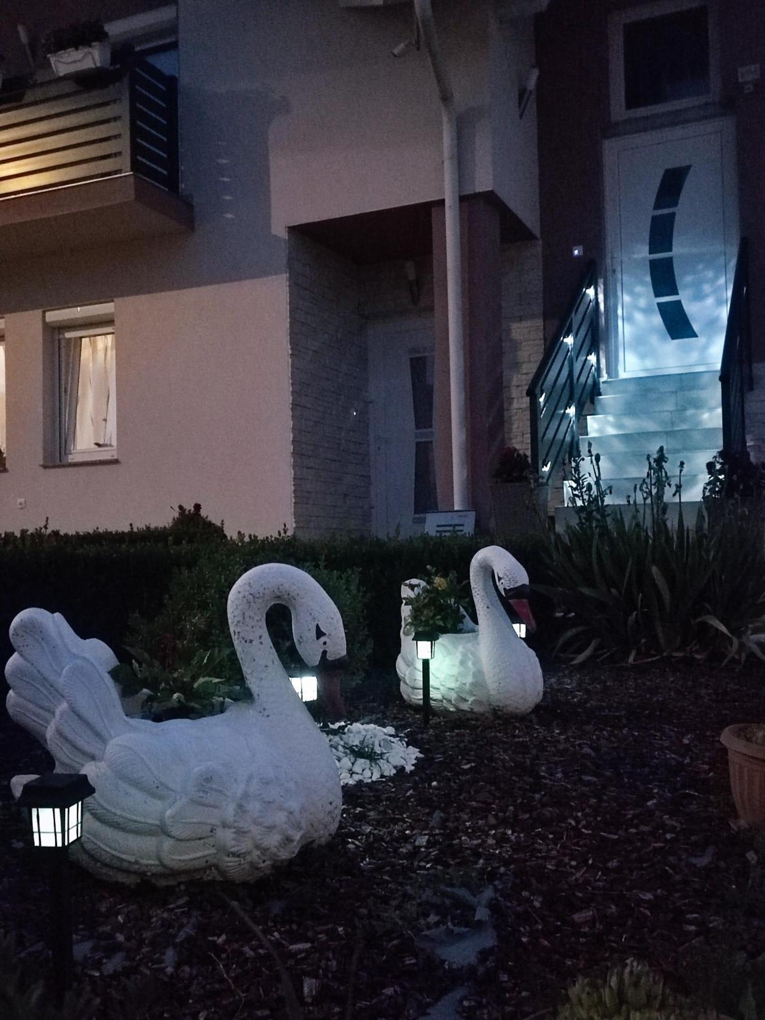 Apartman Swans Otocsán Kültér fotó